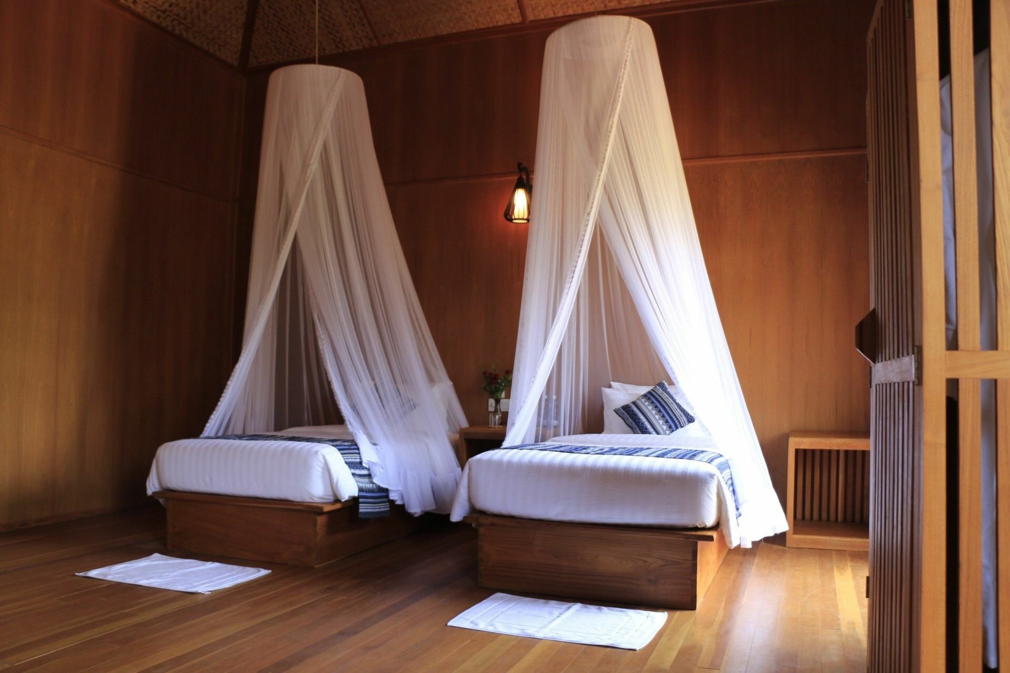 Blue Vanda Lodge Nyaungshwe Township Exterior photo
